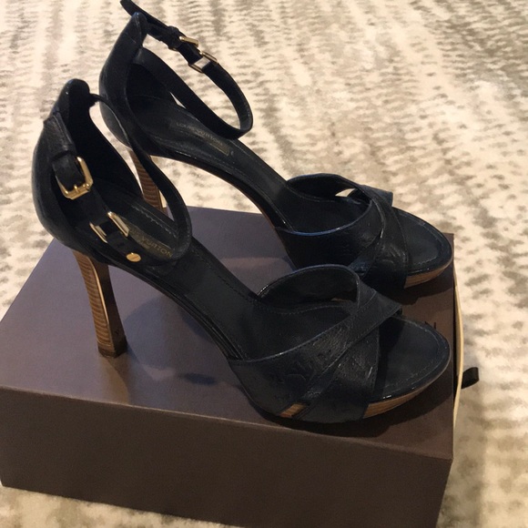 Louis Vuitton heels - Picture 2 of 8